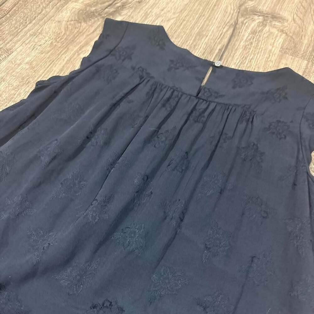 LOFT Floral Blouse Size XS Black Ruffle Sleeveless Shirt